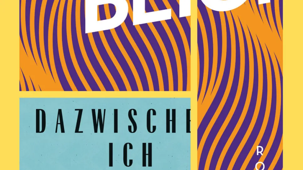 Grafik mit Schriftzug "Im Blick", wellenförmiges Muster, blauer Textblock, gelber Hintergrund.