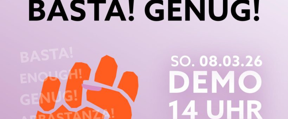 Internationaler feministischer Kampftag Plakat mit erhobener Faust.