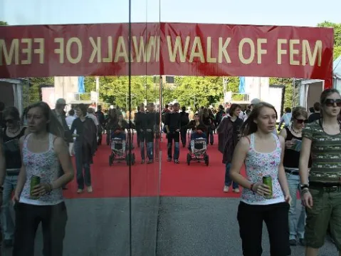 Foto: walk of fem - https://www.linz.at/images/Walk_of_Fem_middle.jpg